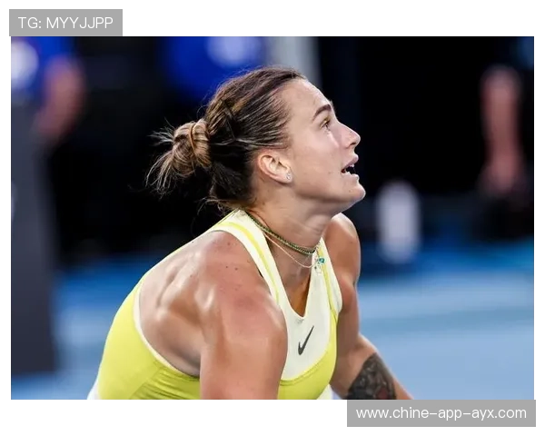 萨巴伦卡训练画面曝光，击球力量十足